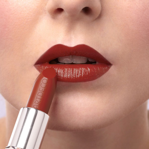 artdeco high performance lipstick goji berry (model)