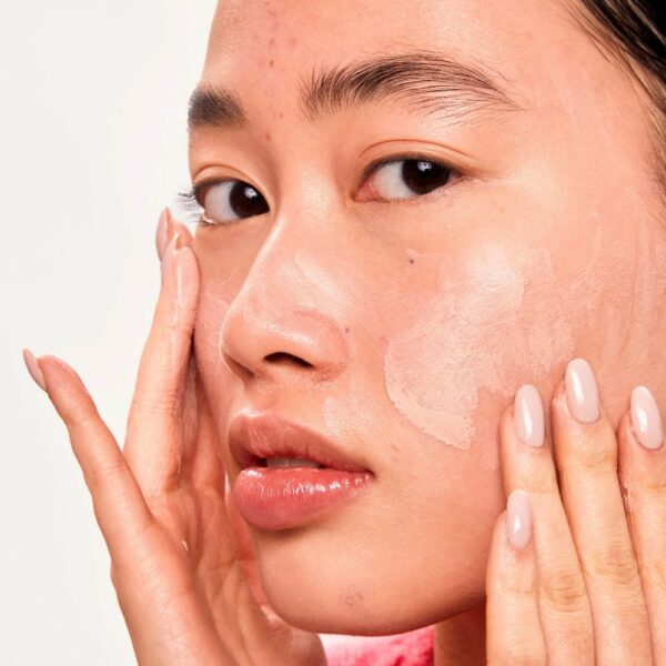 hello sunday the mineral one spf50 (model)