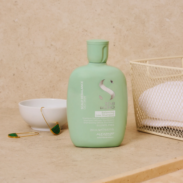 alfaparf semi di lino scalp balancing low shampoo (lifestyle)