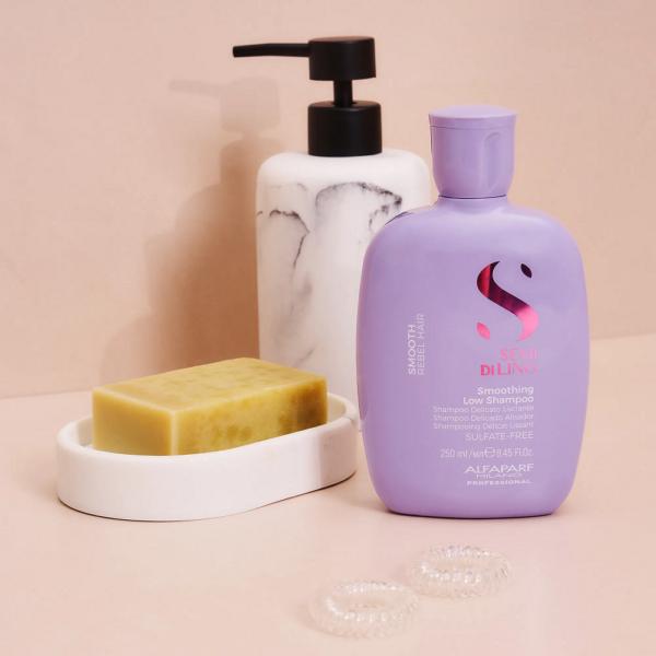 alfaparf semi di lino smooth smoothing low shampoo (lifestyle)