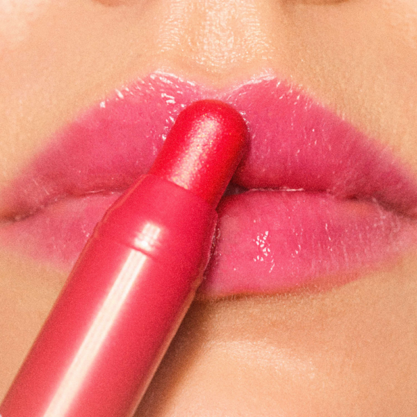 artdeco glossy lip chubby malibu kiss (model)