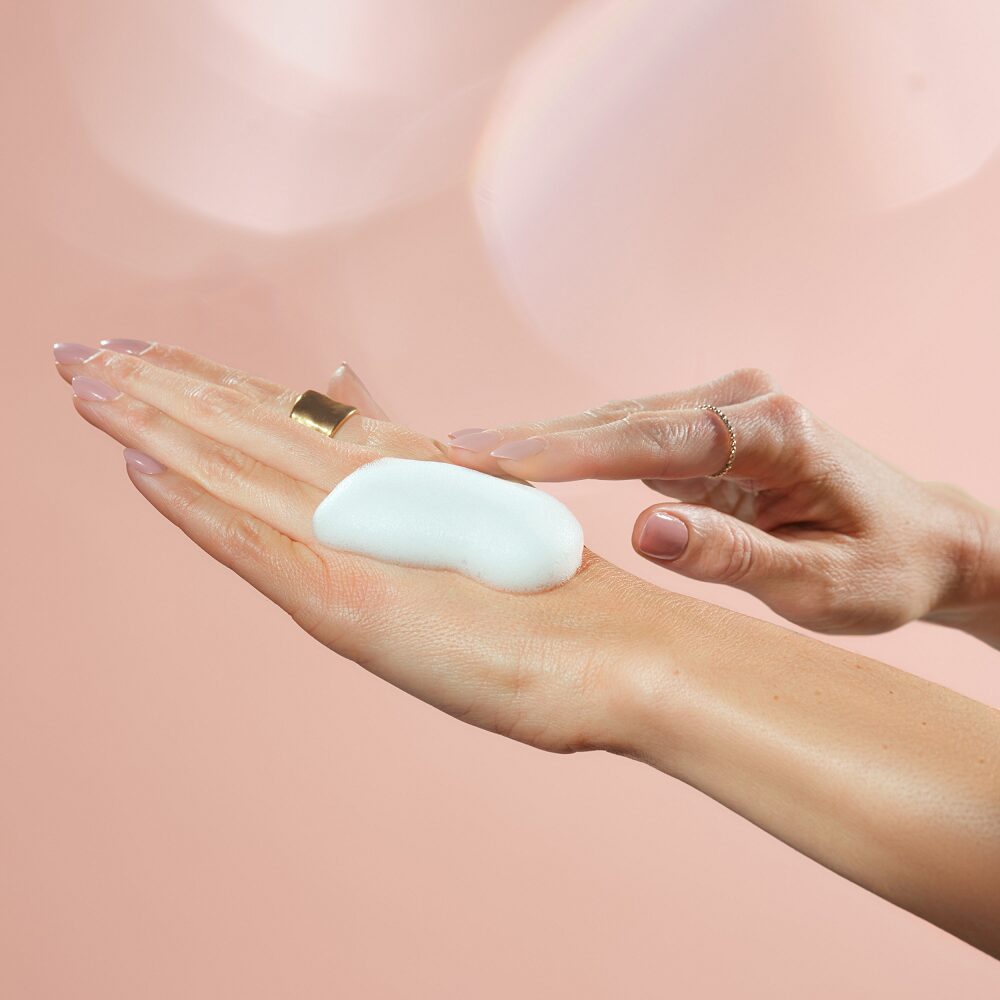 Artdeco Sakura Shower Foam (Model)